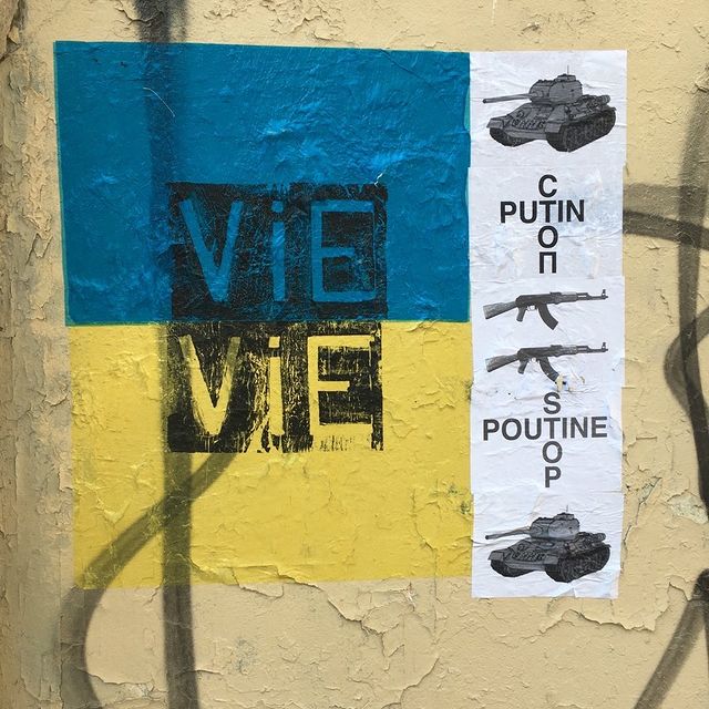 collages à Paris, mars 2022... - un groupe Paris | Kiev
